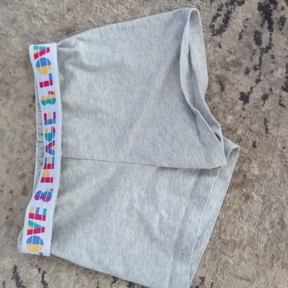 Girls bundle shorts. 3/$15 - Picture 2 of 7